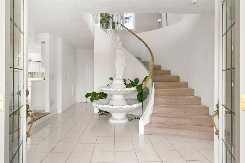 171 Lexington Rd N photo 5
