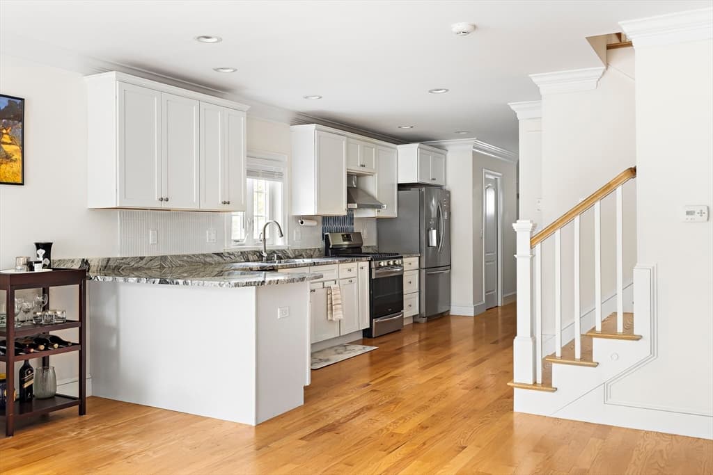 42 Richardson St #42 photo 3