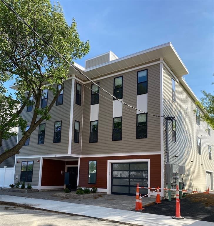 32 Norwood St #4