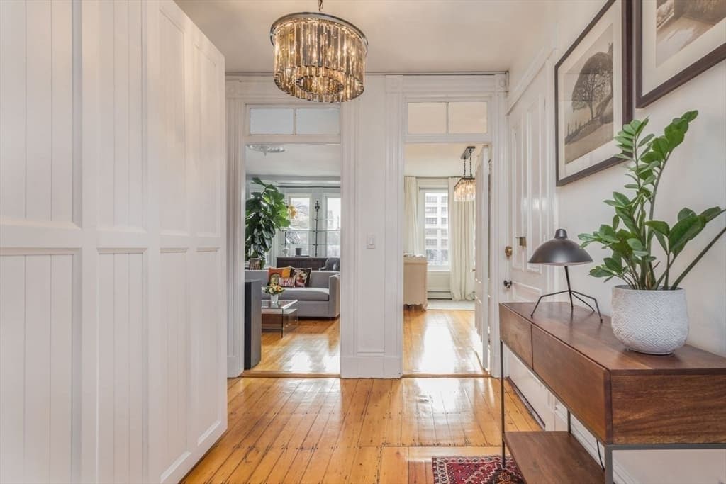 19 Cortes Street #3 photo 4