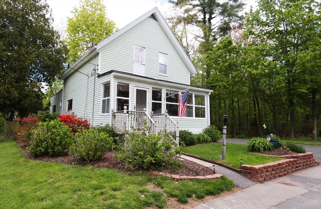 28 Howard Ave