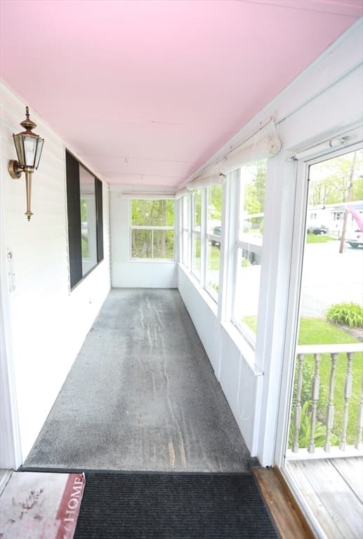 28 Howard Ave photo 4