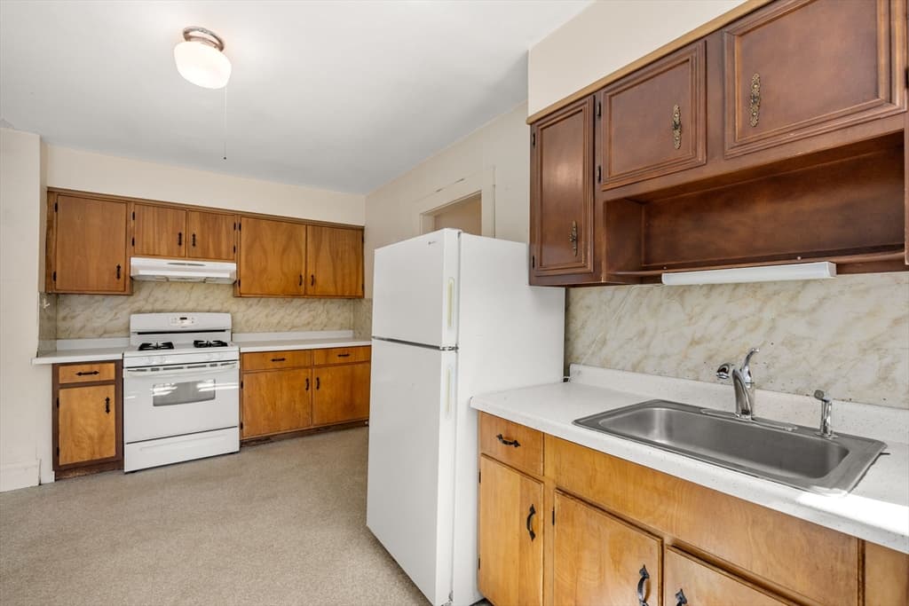 208-210 Weston Street photo 5