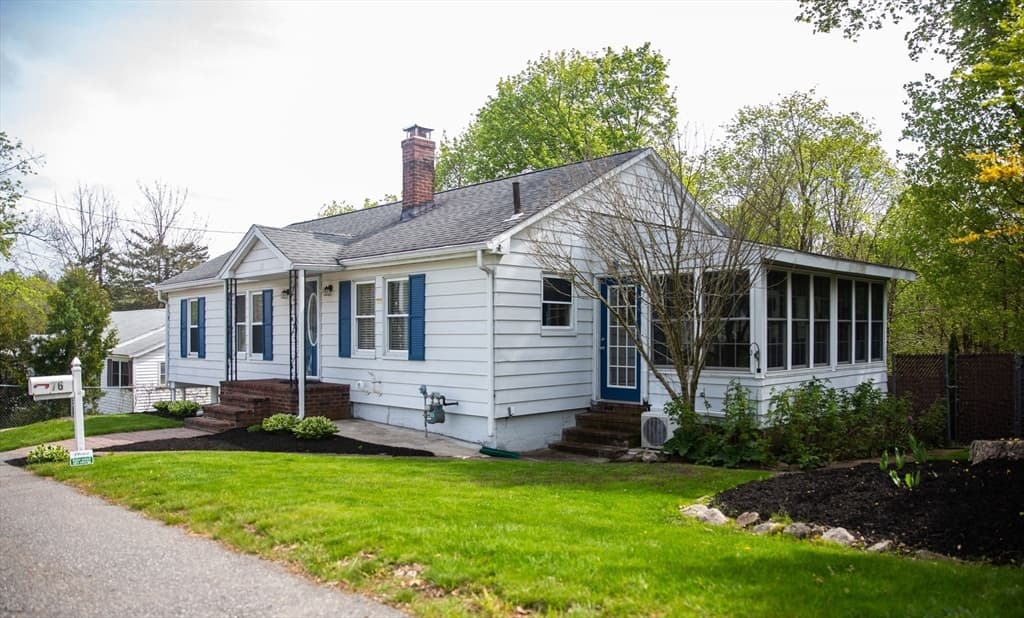 76 Cook Ln photo 2
