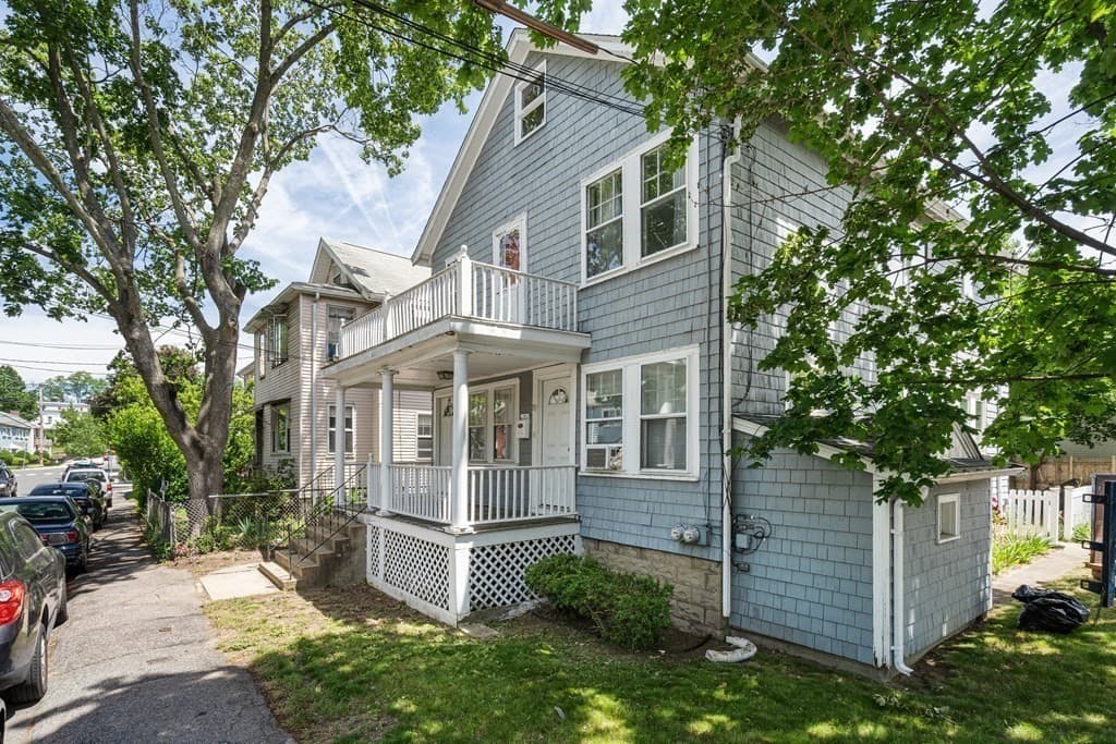 57 Saint Sauveur Court #1 photo 3