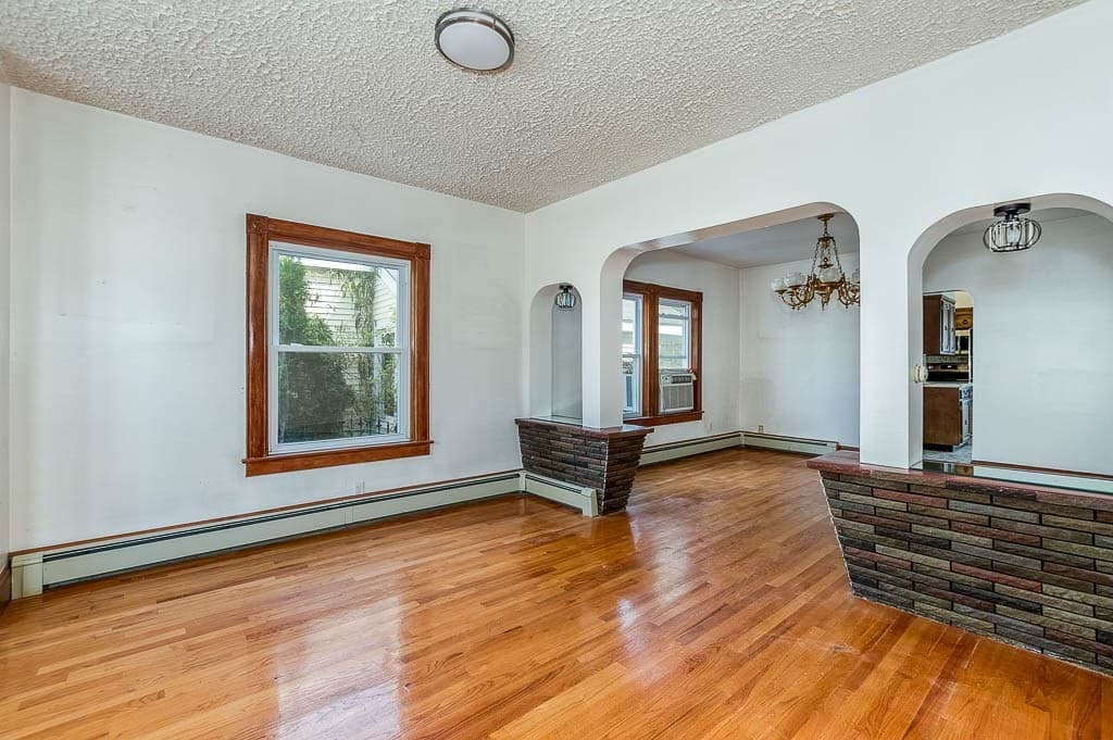 61 Old Colony Avenue photo 2