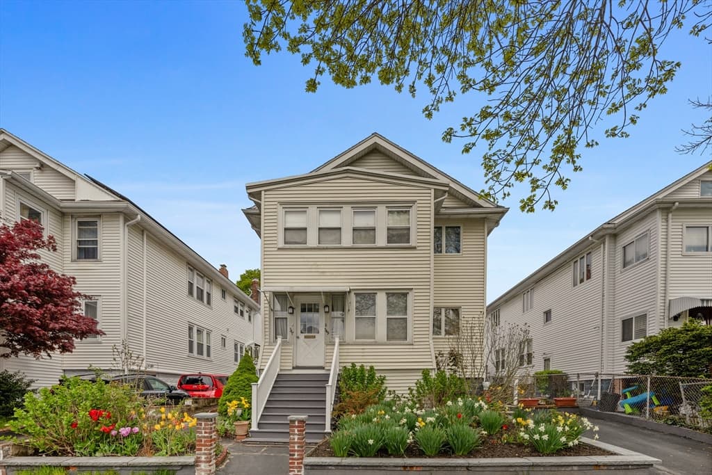 349 Alewife Brook Pkwy