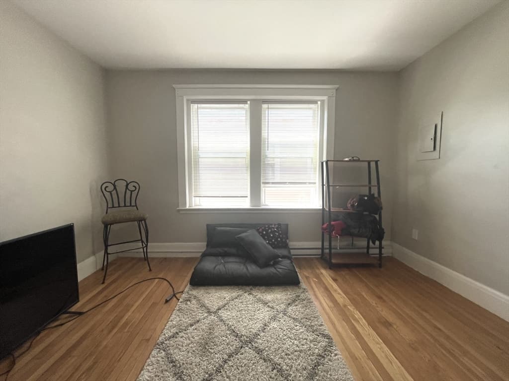 15 Huss Ct #307 photo 3