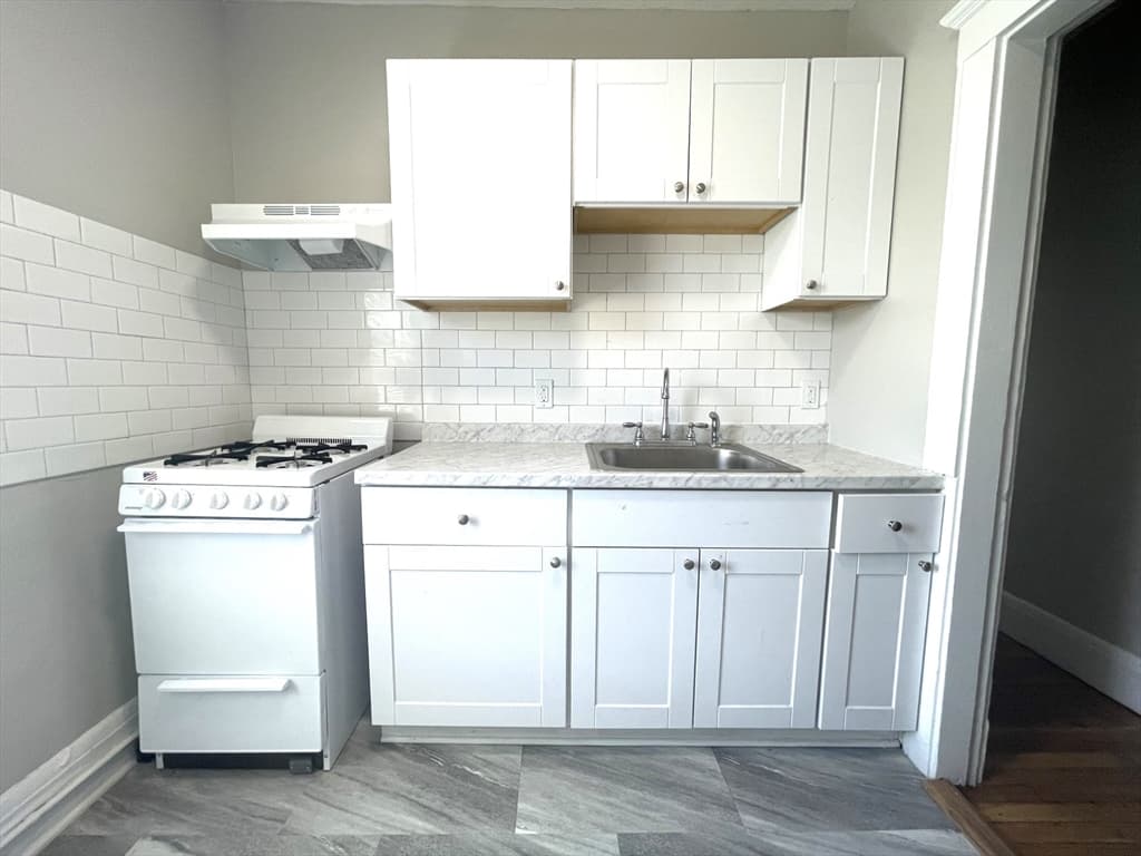 15 Huss Ct #307