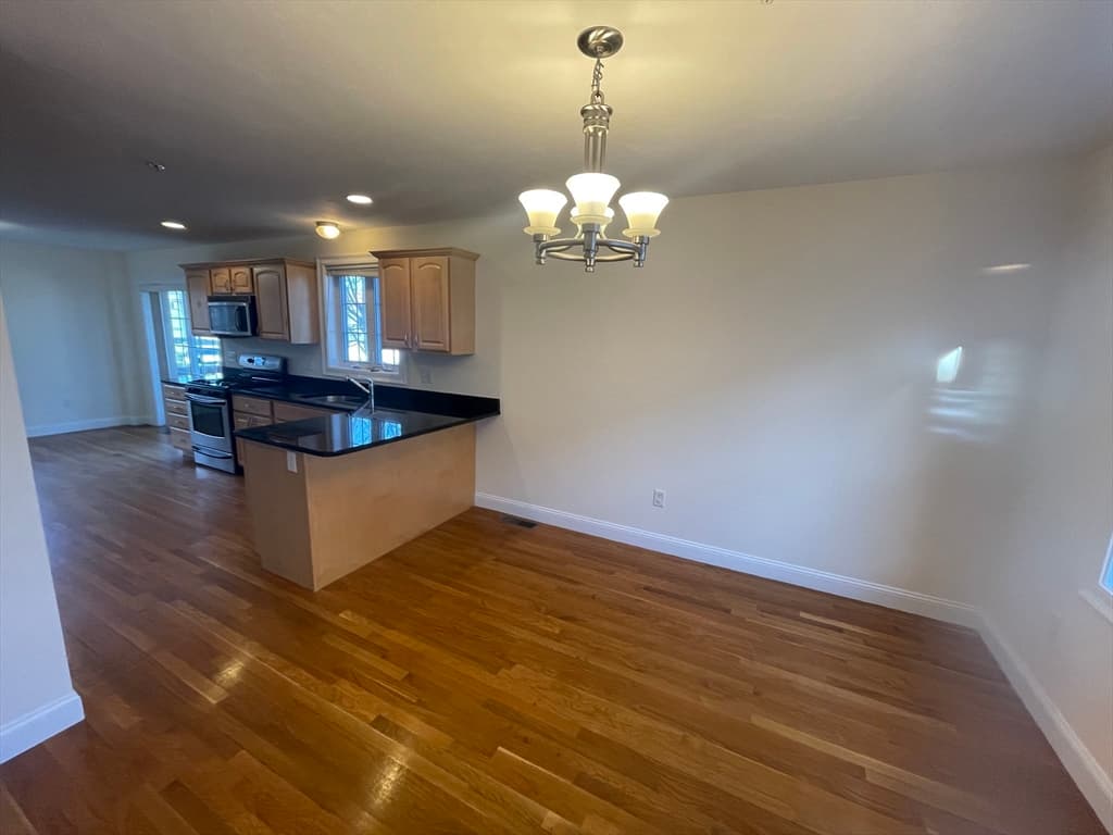 28 Murdock St #C photo 2