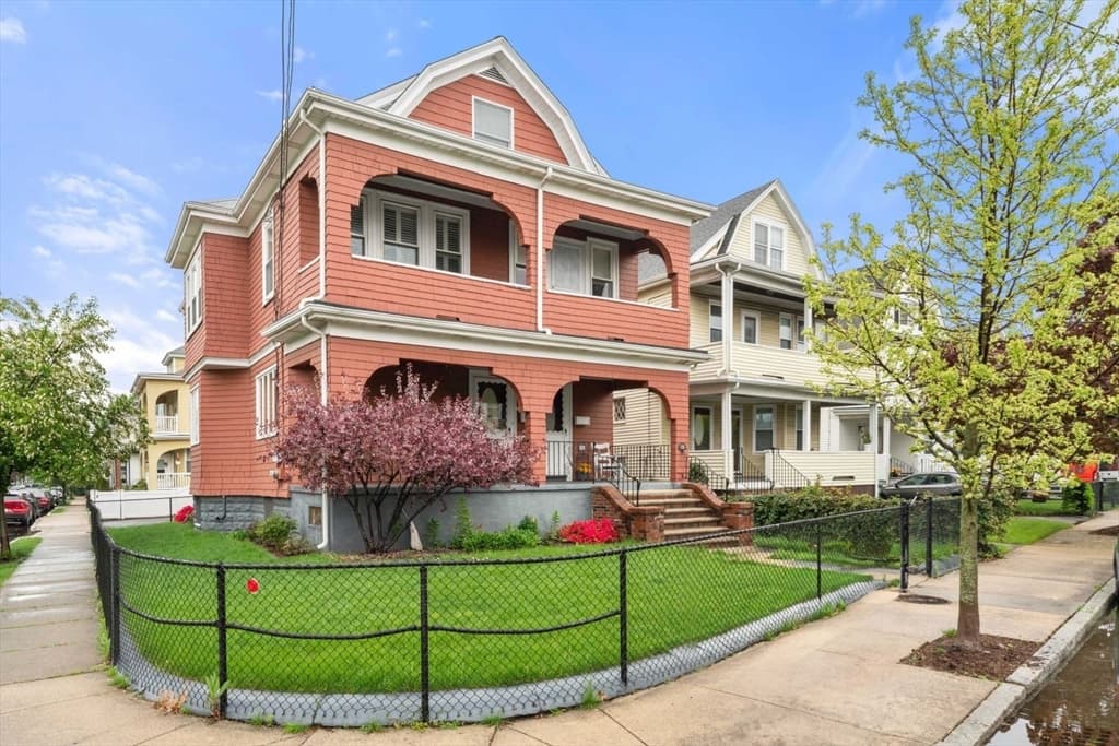 151 4th St photo 2