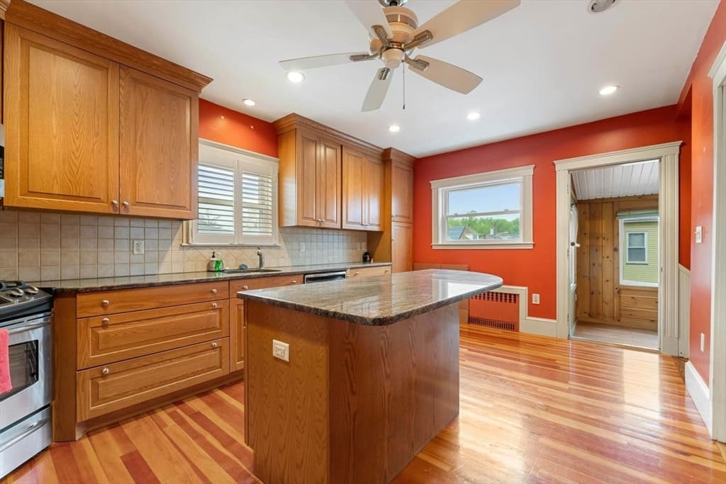 151 4th St photo 5