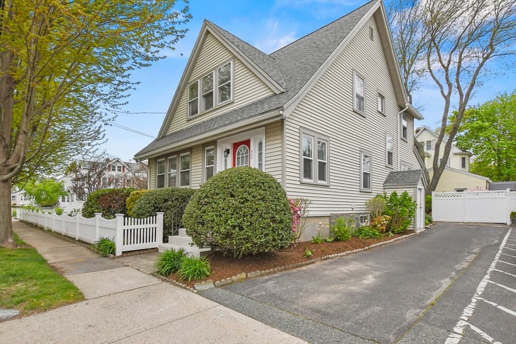 300 Billings St photo 2