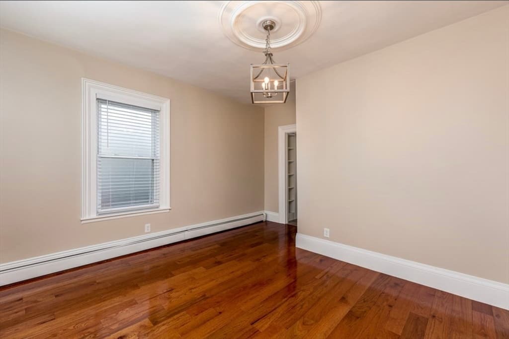 31 Cabot St #2 photo 2