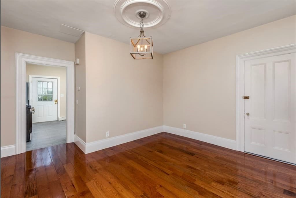 31 Cabot St #2 photo 3