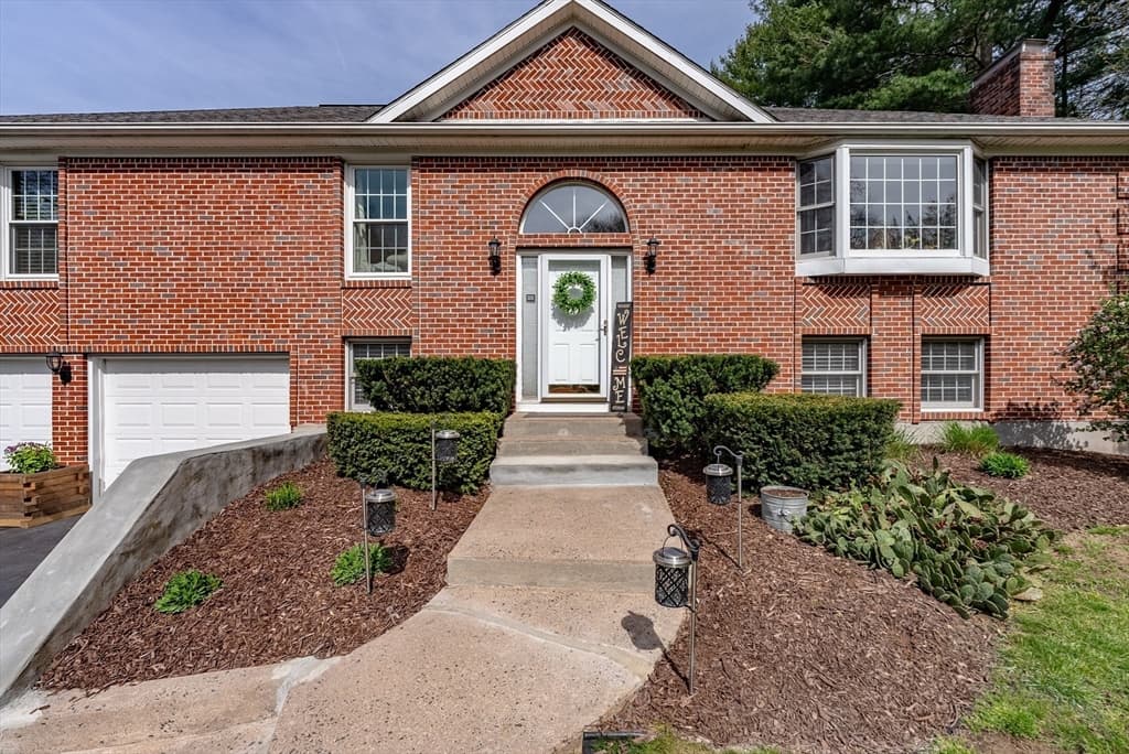 11 Fawn Ln photo 2