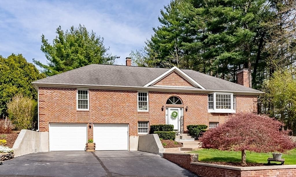 11 Fawn Ln