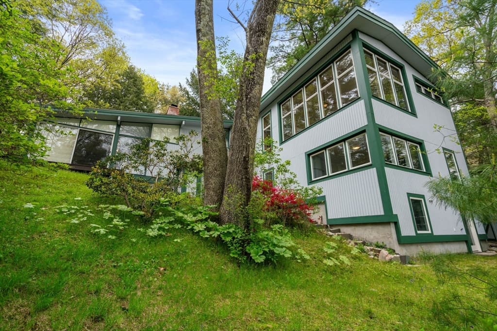 139 Glezen Lane photo 2