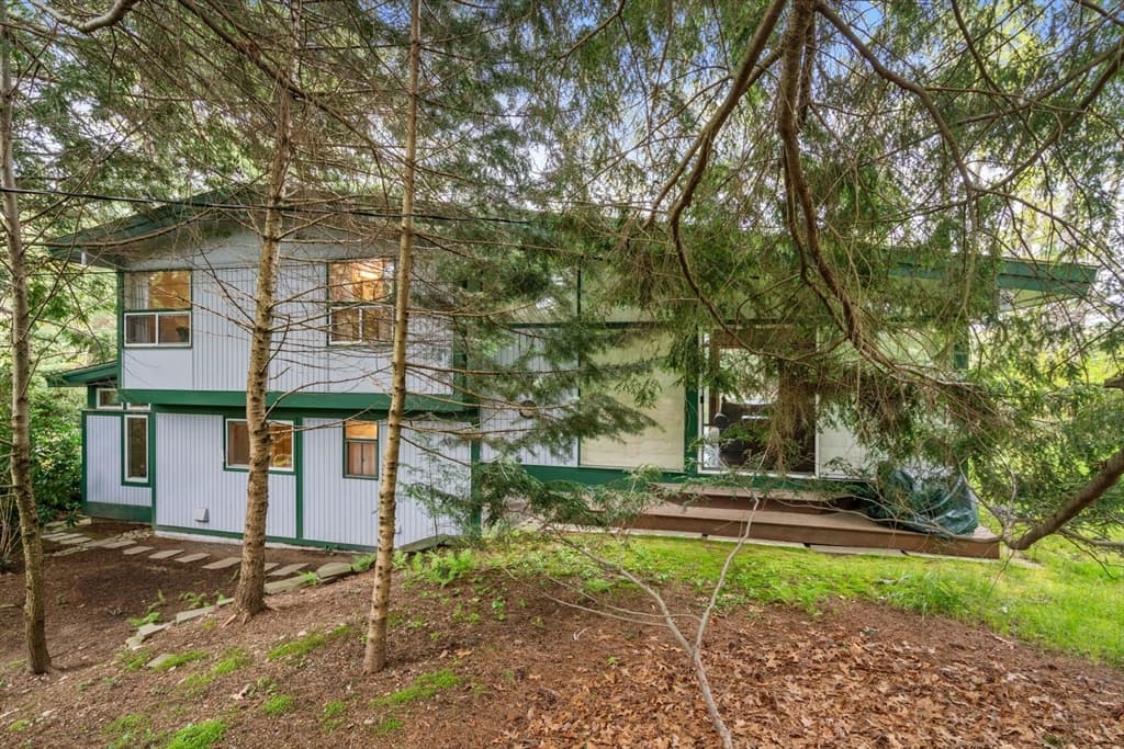 139 Glezen Lane photo 4