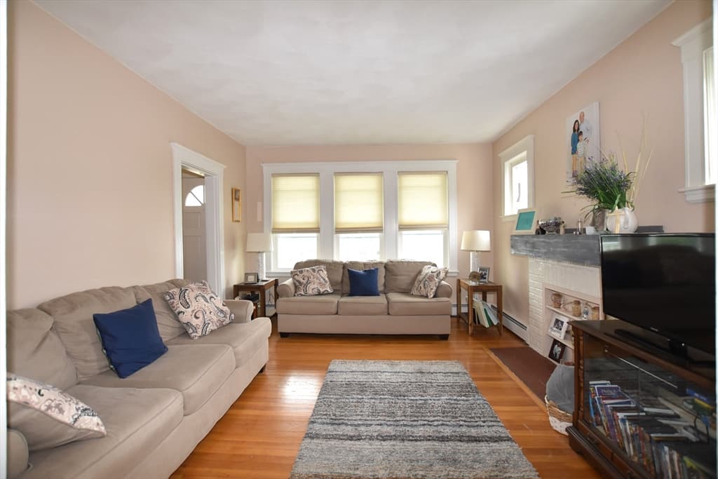 186 Harris St photo 3