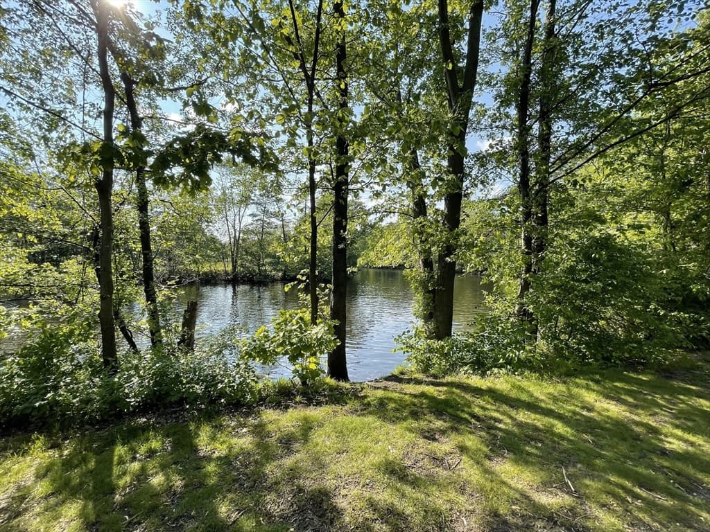 1526 Mystic Valley Pkwy #A photo 3