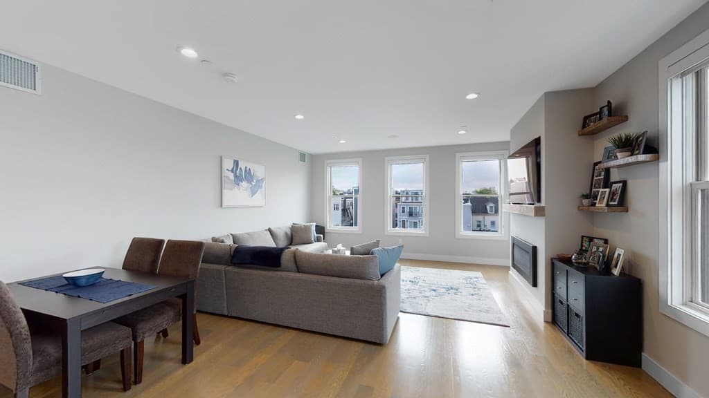 584 East 3rd #9 photo 4