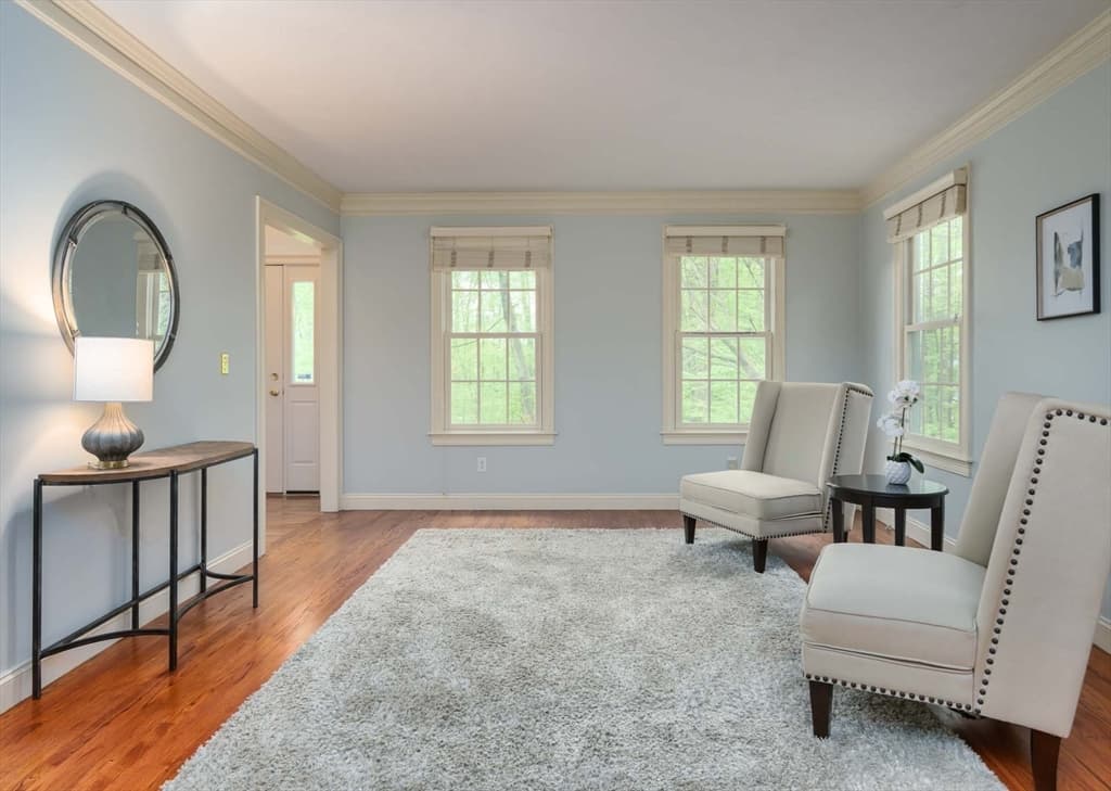 4 Metacomet Lane photo 4