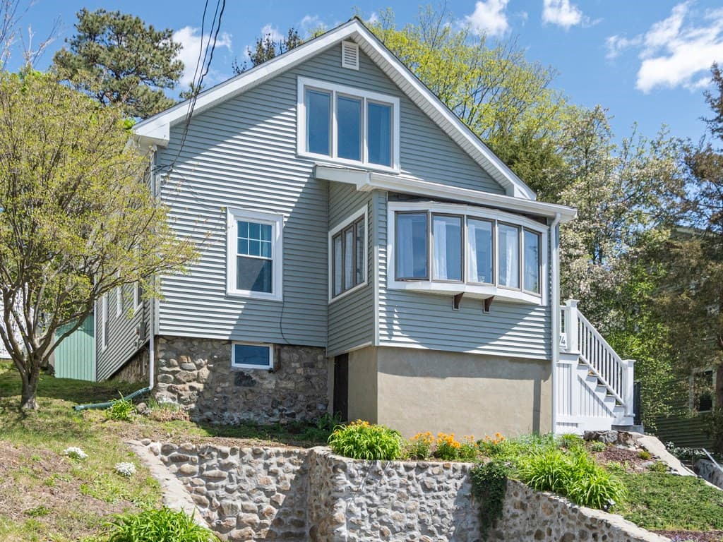 74 Circle Drive photo 2