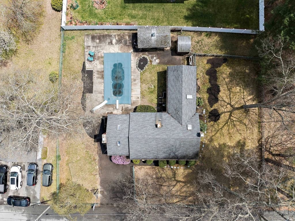 8 Priscilla Ln photo 4