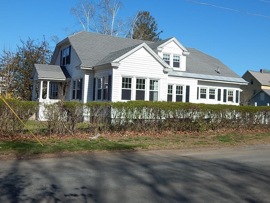 39 Grove St. photo 4