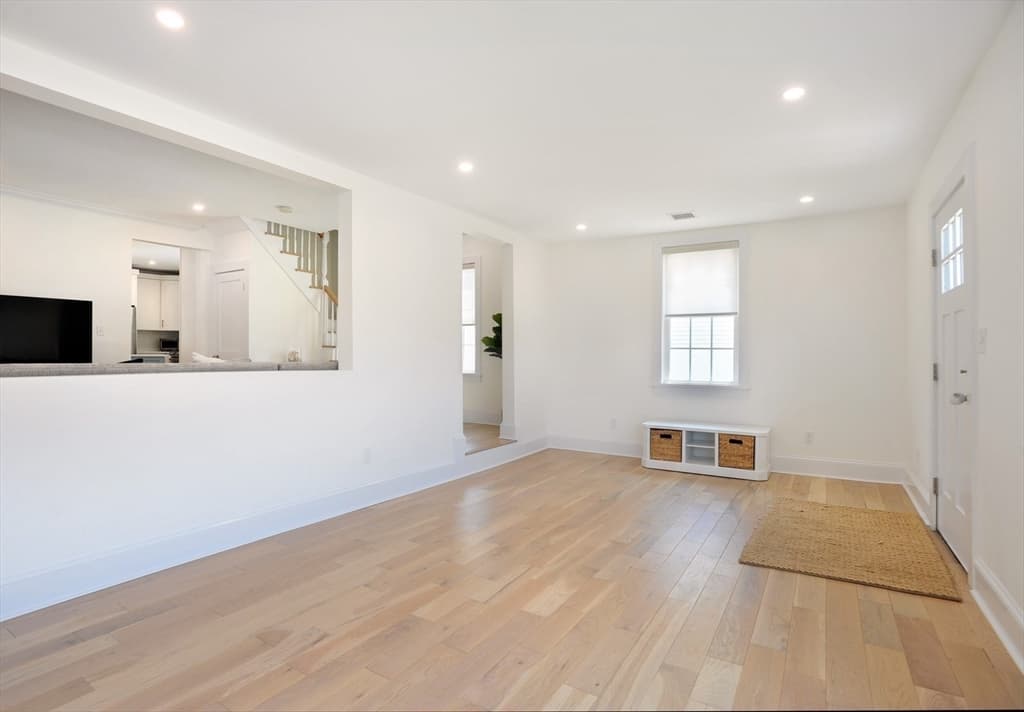 74 Samoset Ave #House photo 5