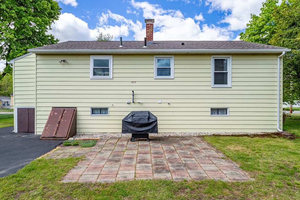 62 Rodiman Avenue photo 2