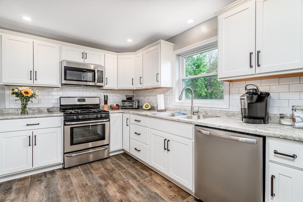 62 Rodiman Avenue photo 3