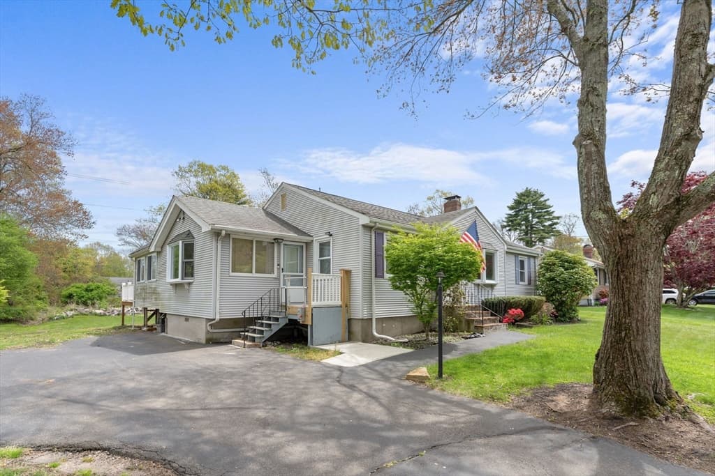 69 Lelland Rd photo 2