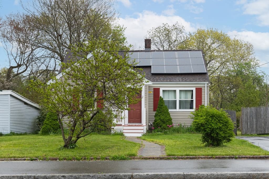 33 Oakdale St photo 2