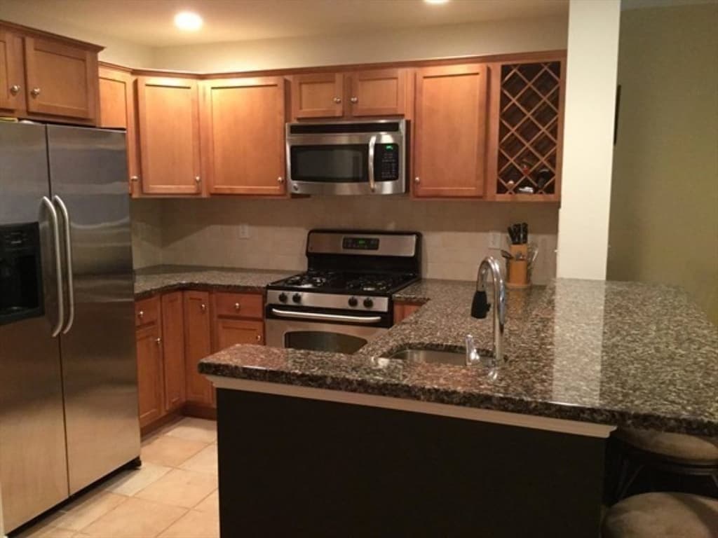 120 Wyllis Ave #202 photo 3