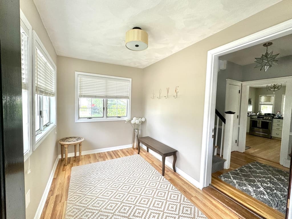 16 Evans Road photo 3