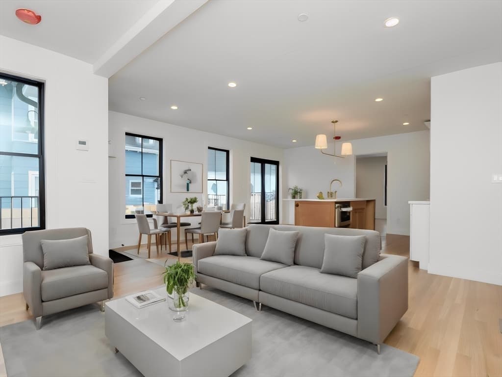 5 Rice St #B photo 2