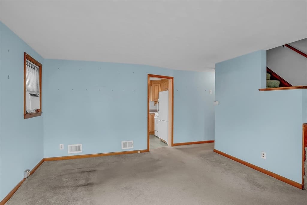 47 Richard Circle photo 5