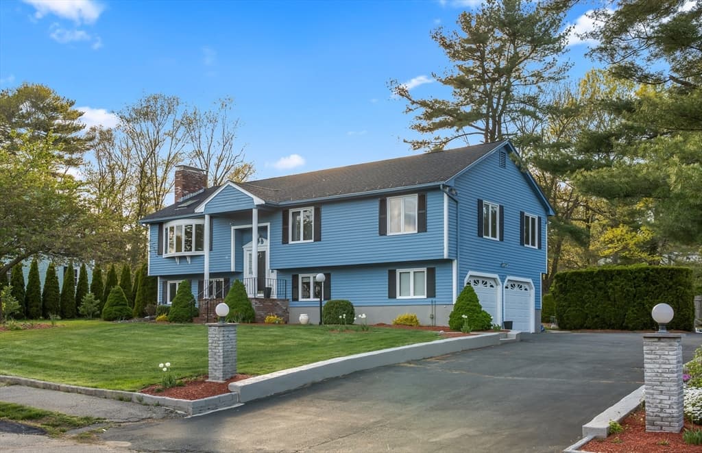 50 Mayflower Ln
