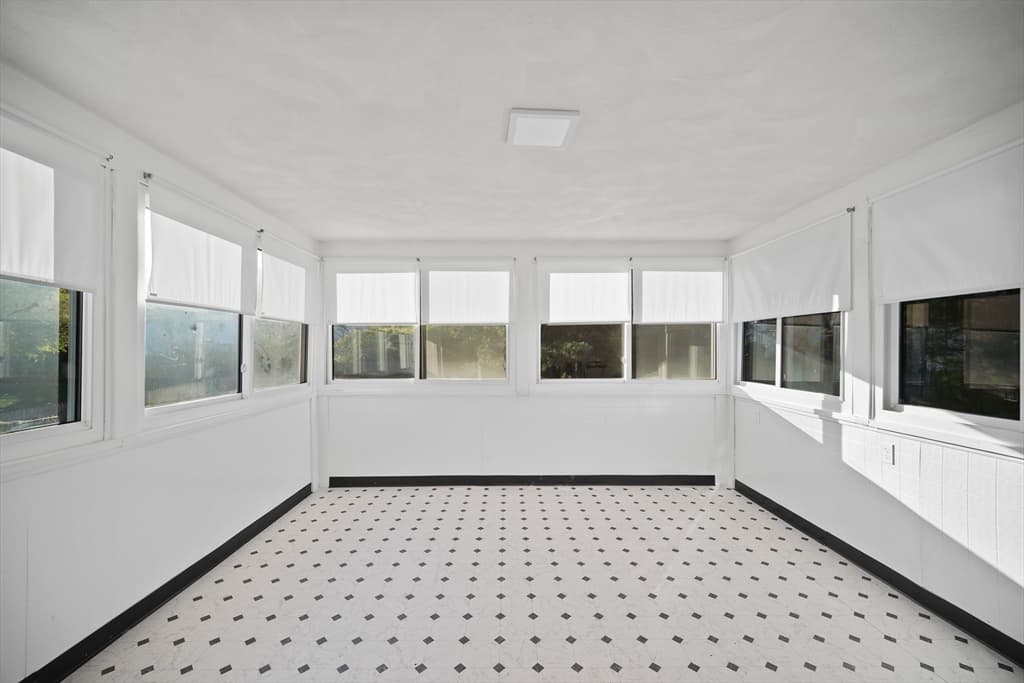 50 Mayflower Ln photo 5
