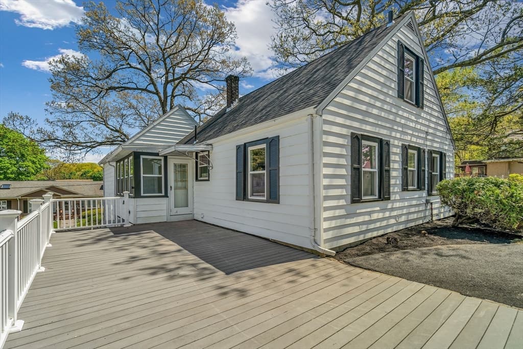 68 Hacker Road photo 5