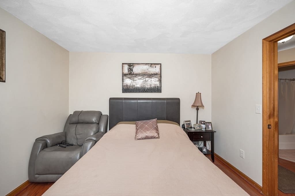 20 Burnett Rd #20 photo 4