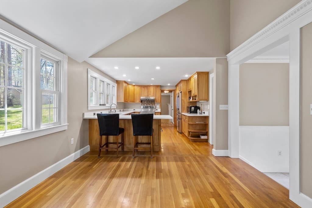 35 King George Drive photo 3