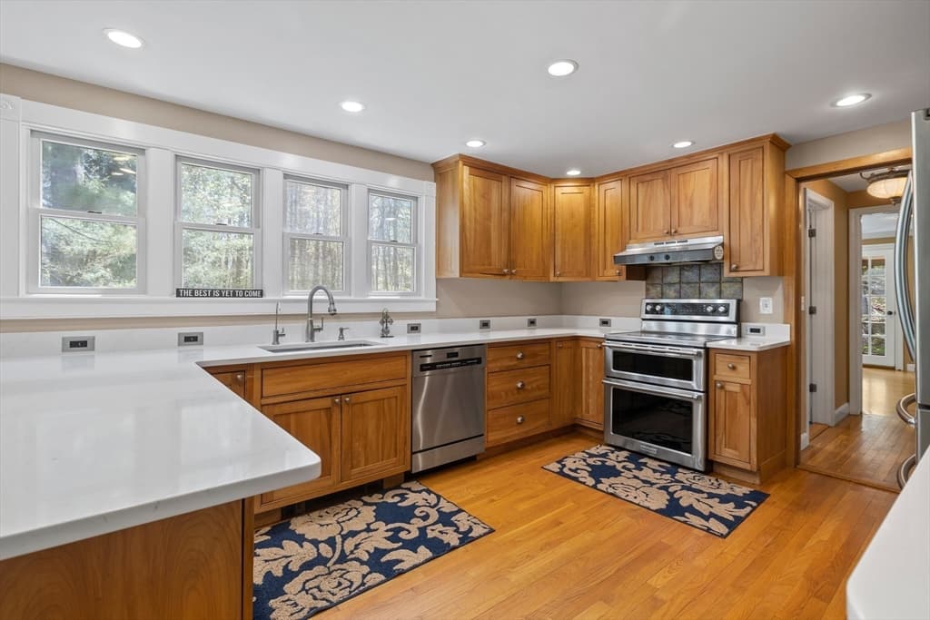 35 King George Drive photo 5