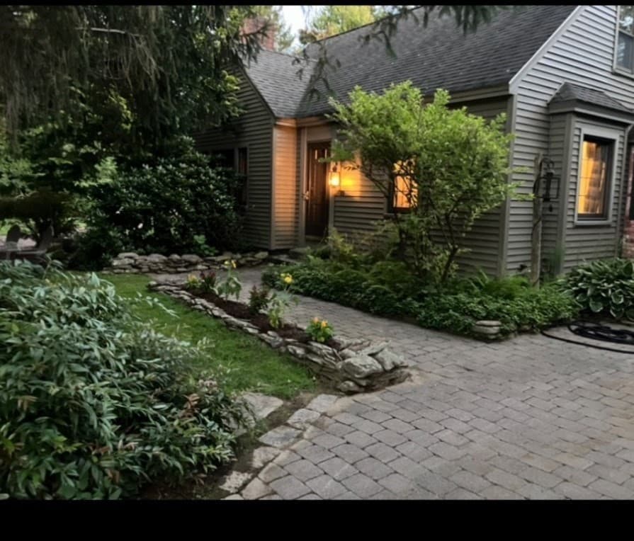 93 Elmwood St photo 2