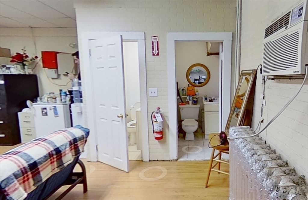 52 Hollis Street photo 4