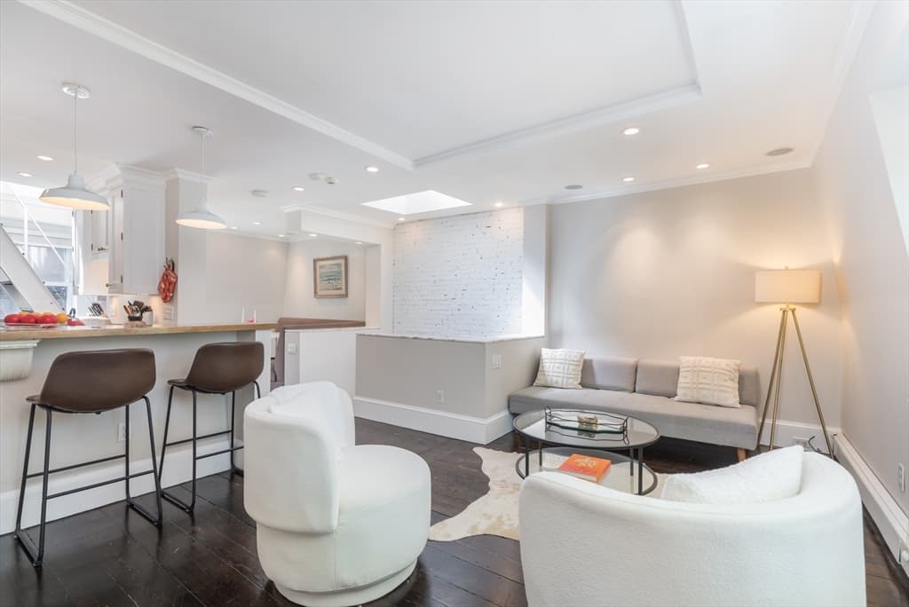 52 Gray St #2 photo 5