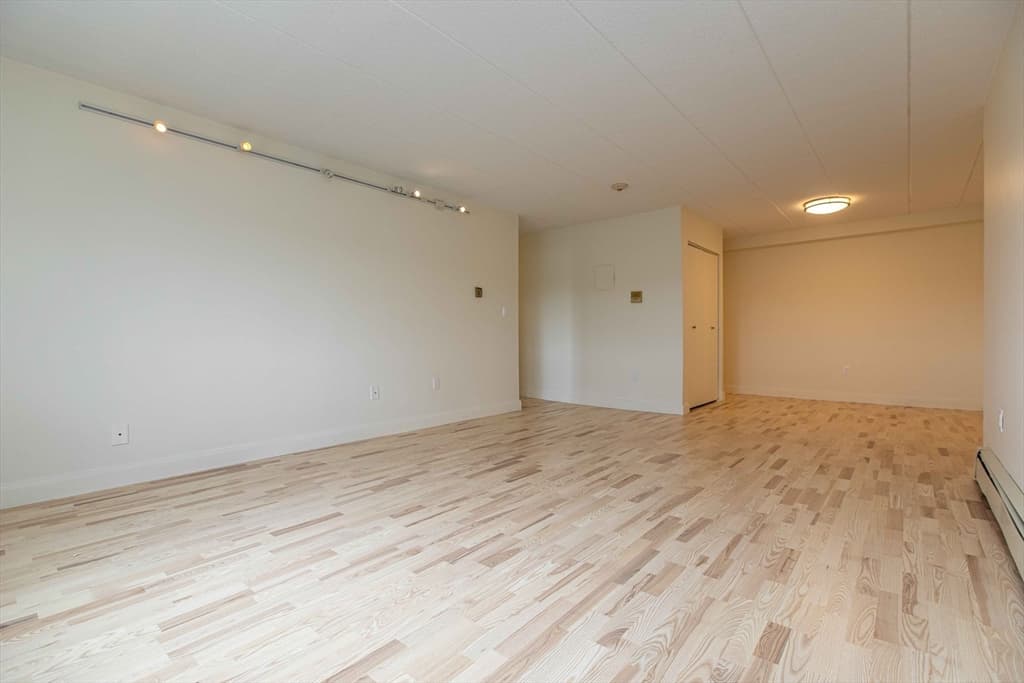 278 Beacon #16 photo 3
