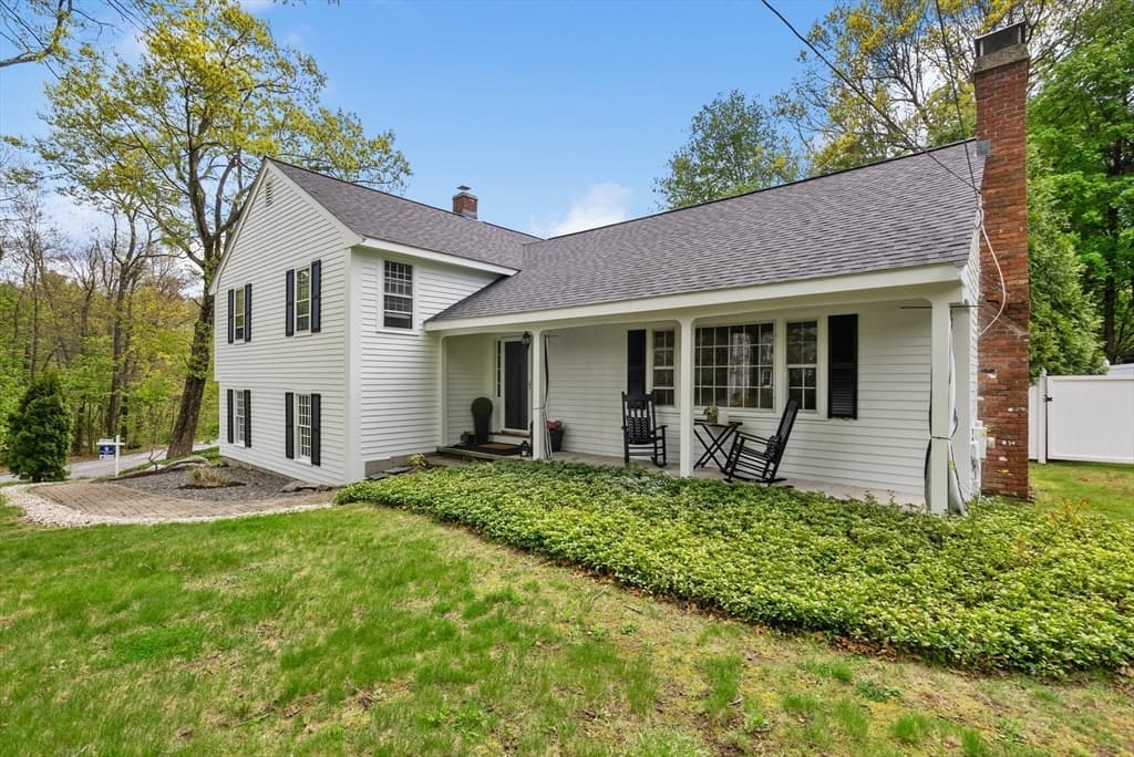 131 Holman St photo 4
